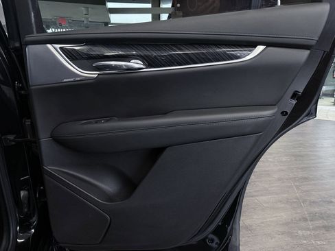 Used 2023 Cadillac XT6 Premium Luxury image 33