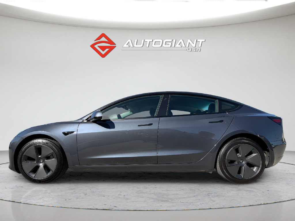Used 2023 Tesla Model 3 Standard Range RWD image 3