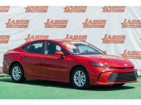 Used 2025 Toyota Camry LE FWD image 1