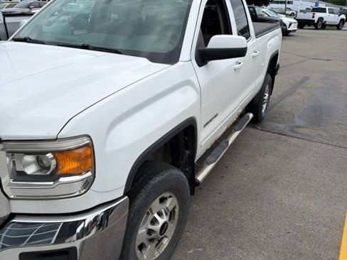 Used 2015 GMC Sierra 2500 SLE RWD image 1