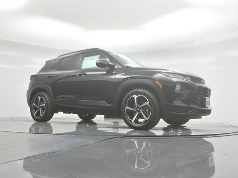 Used 2021 Chevrolet TrailBlazer RS image 49