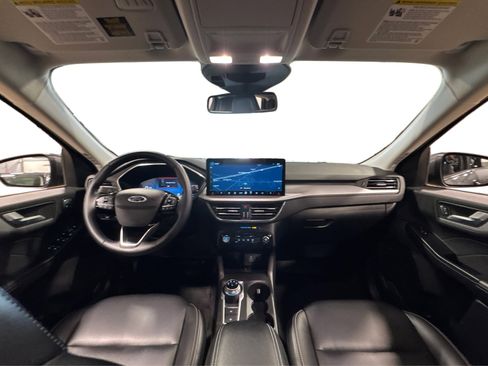 Used 2025 Ford Escape Platinum image 44