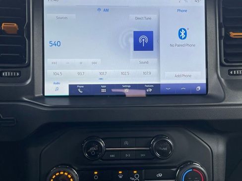 Used 2024 Ford Bronco Badlands image 14