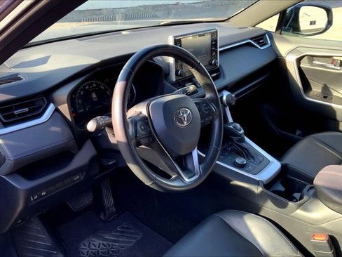 Used 2020 Toyota RAV4 XSE image 13