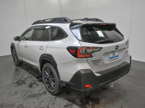 Used 2023 Subaru Outback Onyx Edition image 6