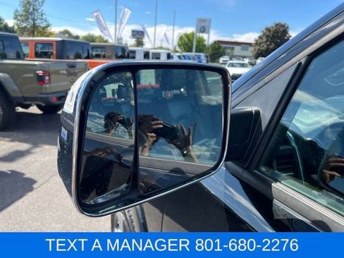 Used 2019 RAM 1500 Laramie AWD/4WD image 15