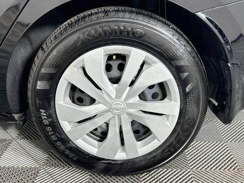Used 2025 Nissan Versa S w/ Trunk Package FWD image 34