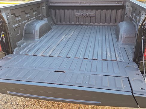 New 2026 GMC Sierra 1500 AT4 w/ AT4 Premium Package image 8