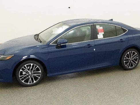 New 2026 Toyota Camry XLE image 5