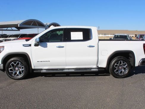 Used 2025 GMC Sierra 1500 SLT image 10