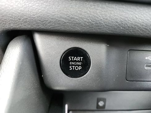 Used 2024 Nissan Rogue SL AWD/4WD image 37