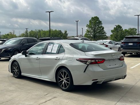 Used 2023 Toyota Camry SE w/ Convenience Package FWD image 10