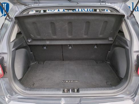 Certified 2023 Hyundai Venue SEL FWD image 12