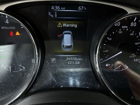 Used 2015 Nissan Rogue SL w/ SL Premium Package image 19