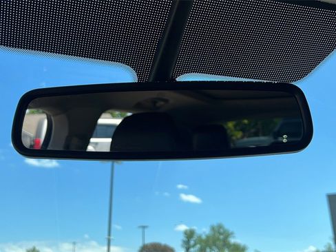 Used 2017 Lincoln MKC Reserve image 23