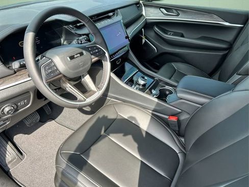 New 2026 Jeep Grand Cherokee L Limited image 40