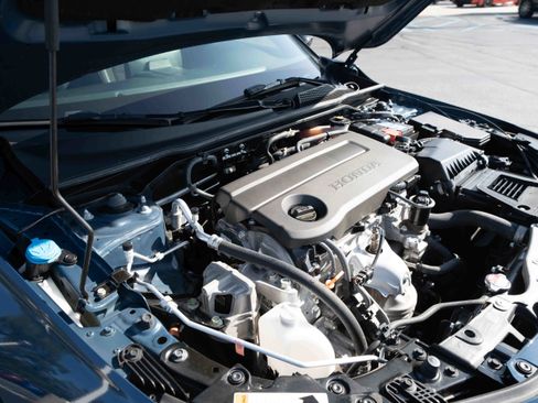 Used 2025 Honda Civic Sport image 31