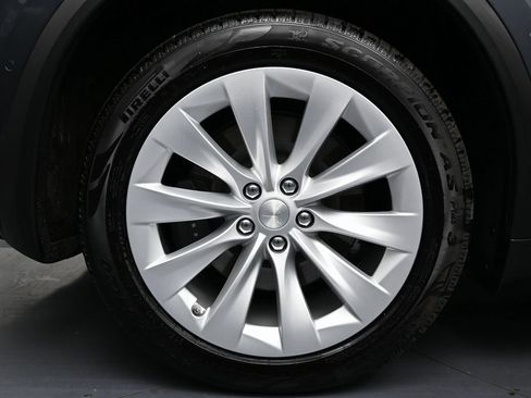 Used 2021 Tesla Model X Long Range image 12