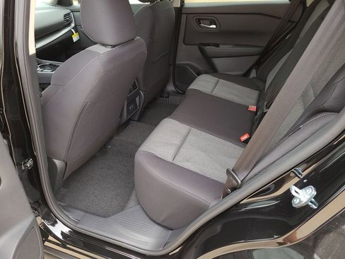 New 2026 Nissan Rogue SV FWD image 8