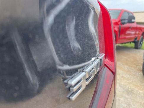 Used 2025 Cadillac XT4 Premium Luxury FWD image 16