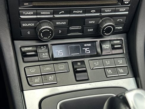 Used 2014 Porsche 911 Turbo image 20