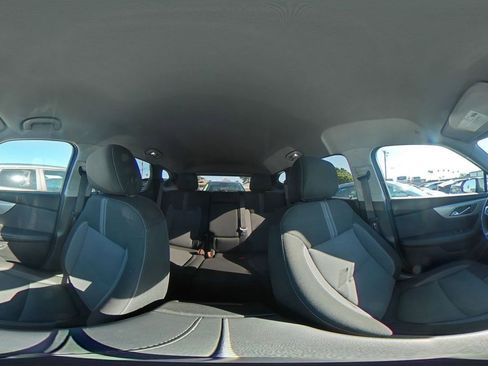 Used 2025 Chevrolet Blazer LT image 42