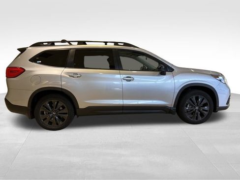 Used 2022 Subaru Ascent Onyx Edition image 9