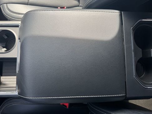 Used 2022 Ford F250 Lariat w/ Lariat Ultimate Package image 39