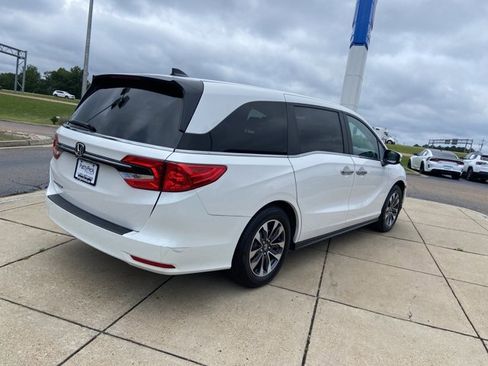 Used 2024 Honda Odyssey EX-L image 10