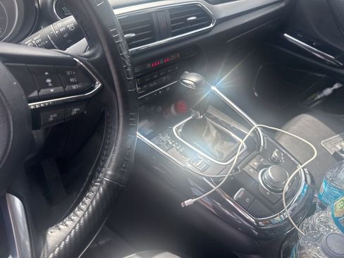 Used 2019 MAZDA CX-9 Touring w/ Touring Premium Package image 19