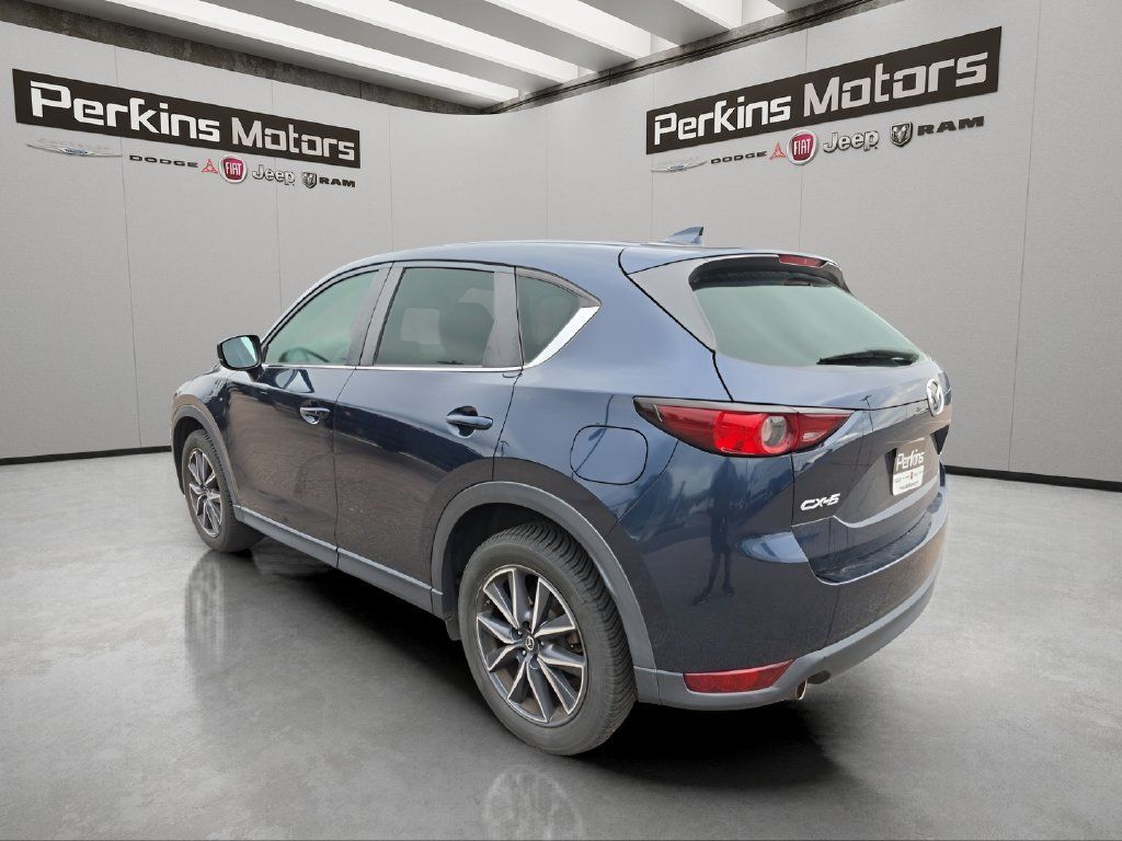 Used 2018 MAZDA CX-5 Touring w/ Preferred Equipment Package FWD image 3