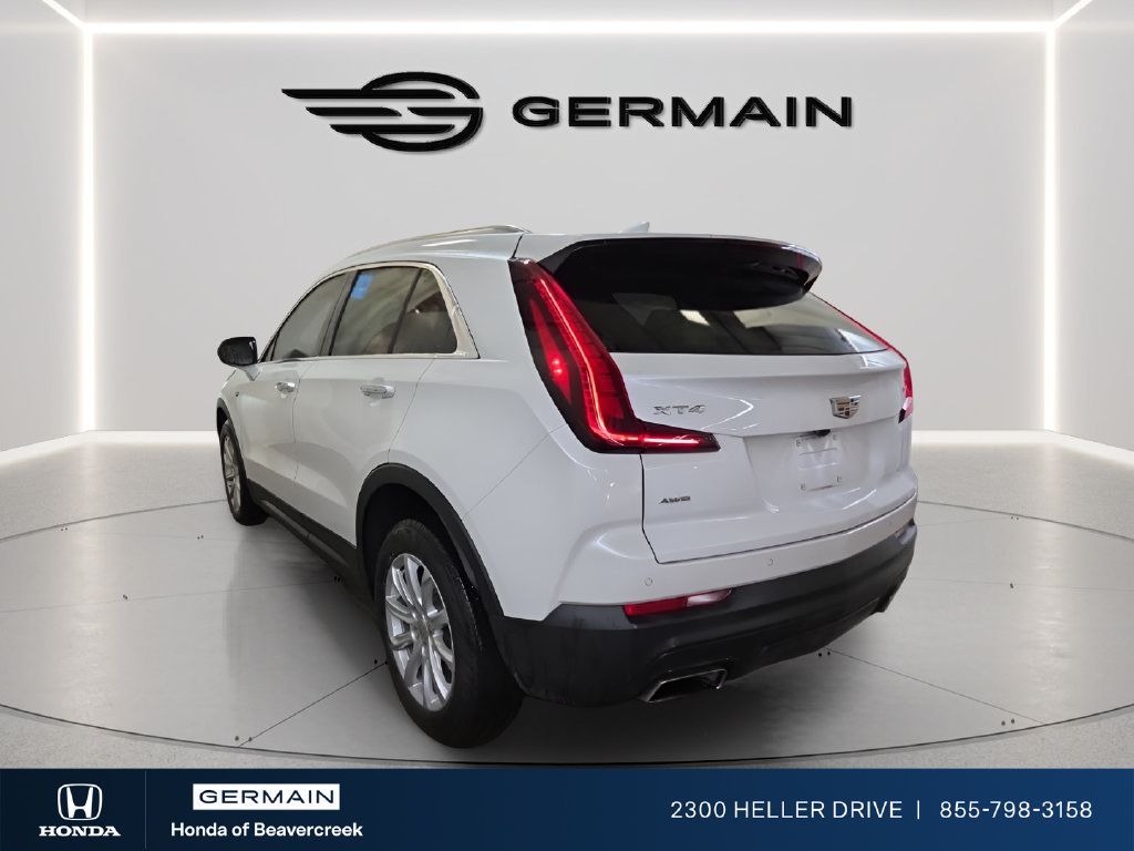Used 2022 Cadillac XT4 Luxury w/ Cold Weather Package AWD/4WD image 3