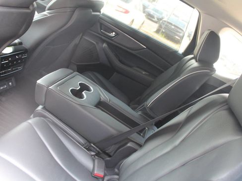 Used 2023 Acura MDX SH-AWD w/ Advance Package image 17