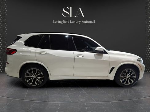 Used 2022 BMW X5 xDrive40i w/ M Sport Package AWD/4WD image 9