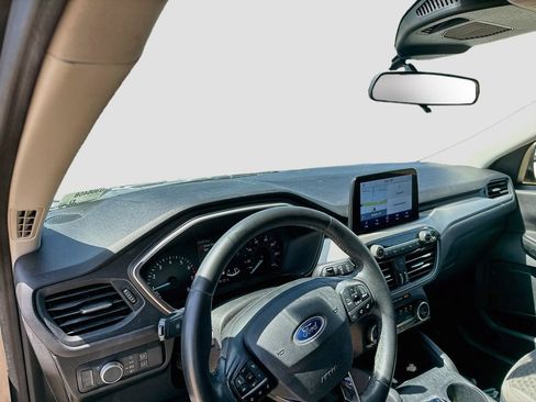 Used 2021 Ford Escape SE w/ Convenience Package FWD image 10