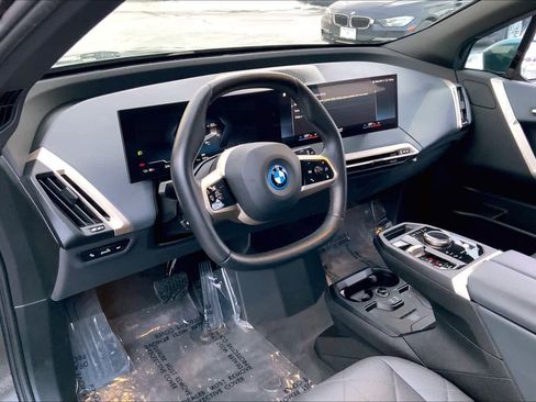 Certified 2023 BMW iX xDrive50 image 17