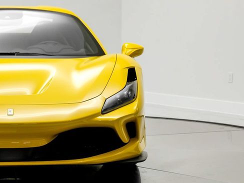 Used 2022 Ferrari F8 Tributo RWD image 45