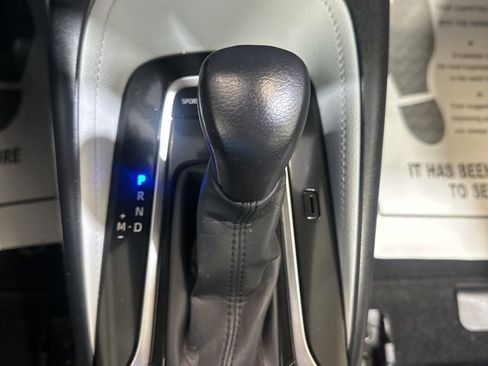 Used 2020 Toyota Corolla SE image 28