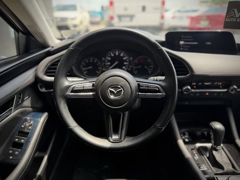 Used 2020 MAZDA MAZDA3 AWD Sedan w/ Preferred Package image 10