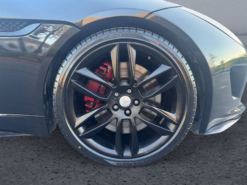 Used 2016 Jaguar F-TYPE R image 9