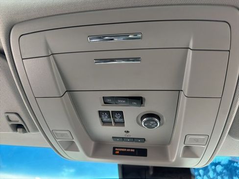 Used 2019 GMC Yukon Denali image 25