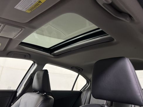 Used 2017 Honda Accord Touring image 24