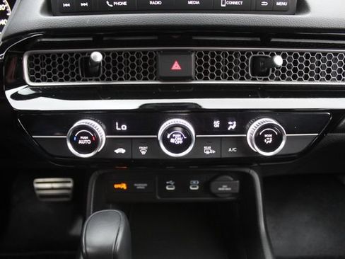 Used 2025 Honda Civic Sport image 26