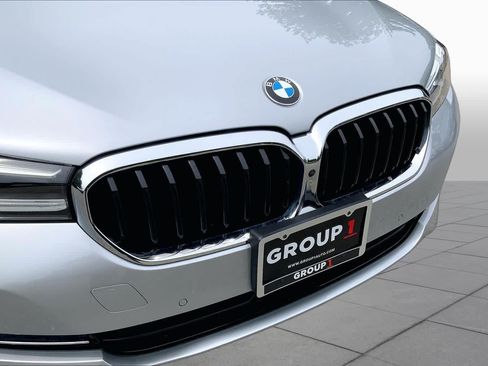 Used 2021 BMW 530e xDrive w/ Executive Package AWD/4WD image 30
