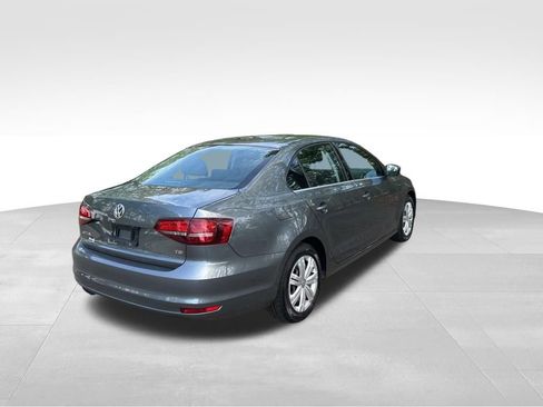 Used 2017 Volkswagen Jetta S image 5
