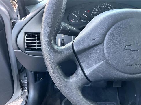 Used 2004 Chevrolet Cavalier Sedan w/ Preferred Equipment Group FWD image 23