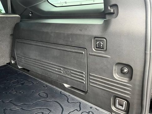 Used 2024 GMC Hummer EV 3X AWD/4WD image 11