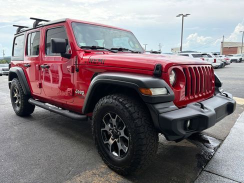 Used 2019 Jeep Wrangler Unlimited Sport S AWD/4WD image 3