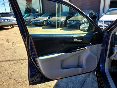 Used 2014 Toyota Camry LE image 15
