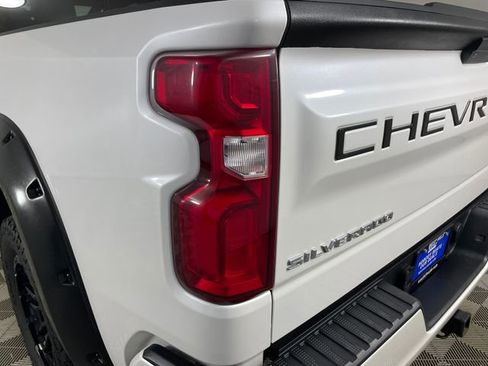 Used 2019 Chevrolet Silverado 1500 RST AWD/4WD image 18